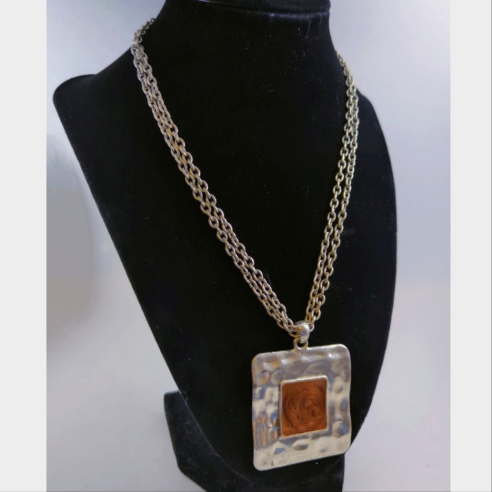 Necklace with hammered metal and painted square pendant